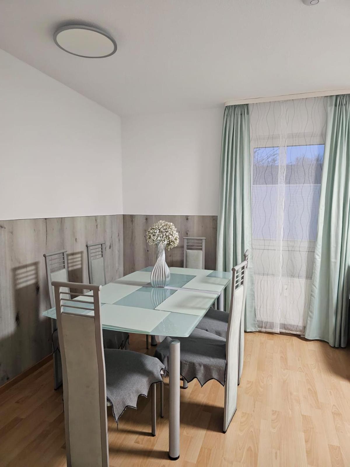 New Mit Terrasse Apartment *