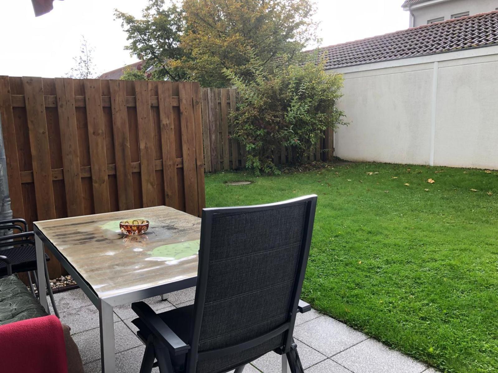 New Mit Terrasse *